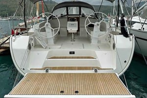 Barcelona: 2-timers seilcruise midt på dagen eller ved solnedgang.