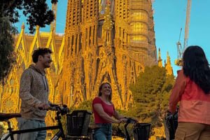 Barcelona Before the Crowds: Sunrise Bike Tour
