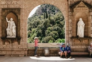 Barcelone : excursion à Montserrat avec vin/déjeuner en option