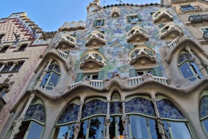 Barcelona: karnet z Casa Battló, Casa Milà, kolejką Teleferic i nie tylko