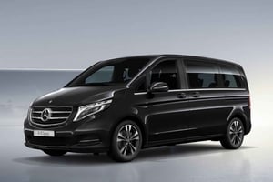 Barcelona: PRIVAT TRANSFER Mercedes Van 7 pax til flyplassen