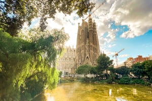 Barcelona: Sagrada Familia, Park Güell & Gothic Quarter Tour