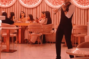 Barcelona: Sensory Dinner Signature Cocktail and Live Show