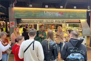 Barcelona: Uliczne jedzenie i krajoznawcza wycieczka z lokalnym targiem