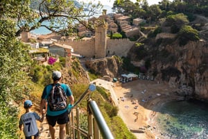 A partir de Barcelona: Viagem de 1 dia a Tossa de Mar com um pequeno grupo