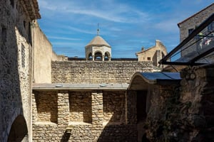 バルセロナ発：ゲーム・オブ・スローンズを楽しむジローナ・プライベートツアー