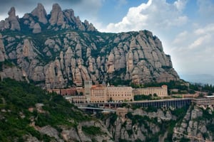 From Barcelona: Montserrat Monastery, Easy Hike, Cable Car