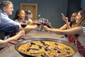 Barcelona: Meeresfrüchte-Paella ★Maestro★ & Tapas & Sangria