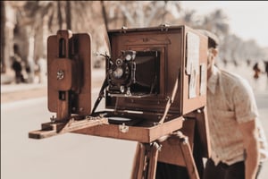 Sesja zdjęciowa w stylu vintage w sercu Barcelony