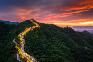 Pechino: biglietto notturno per la Grande Muraglia di Badaling o tour con spettacolo