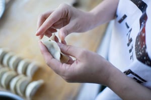 Beijing: Dumpling and Tanghulu Workshop with Pickup