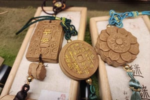 Beijing：Handmade Incense Pendant Making Experience