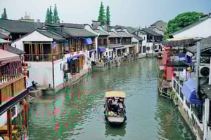 Shanghai：Old Town, Yu Garden, Zhujiajiao Water Town Bus Tour