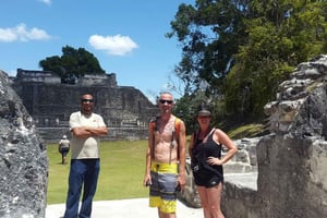 Belize City: Cave Tubing and Xunantunich Mayan Site Tour