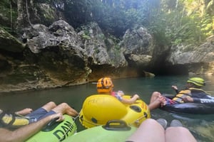 Belize: Nohoch Che’en Cave Tubing Tour