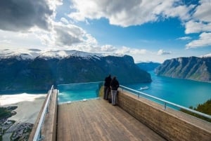 Bergen: Nærøyfjorden, Flåm och Stegastein – busstur