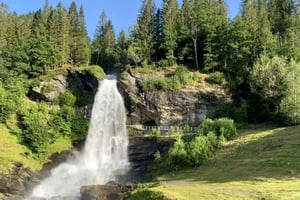 From Bergen: Trolltunga and Waterfalls Helicopter Tour