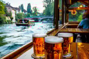 Berlín: paseo en barco de 2,5 horas con cerveza y atardecer