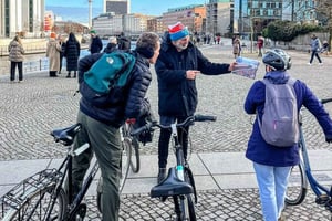 Berlín: De este a oeste y tour del muro en bicicleta con guía