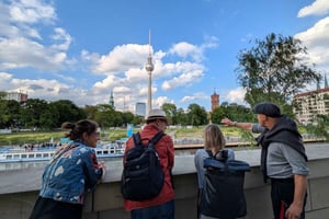 Berlin: City Highlights Express Tour - Old Town, TV Tower, Palace