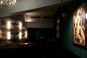 Berlin: Abendessen im Dunkeln