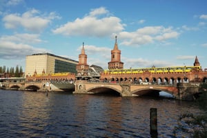 Berlin Friedrichshain: Urban Walk of Grit and Gentrification