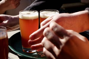 Berlim: Cerveja artesanal guiada e visita cultural com snacks