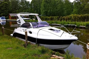 Berlin:Visite guidée de Berlin Sud en yacht avec arrêt baignade (relax)