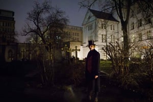 Berlin: Haunted Guided Tour in German