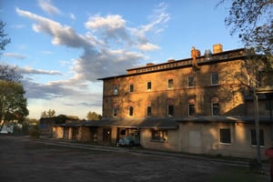 ベルリン-マルヴィッツ: ヘドウィグ ボルハーゲン セラミックスの工場見学