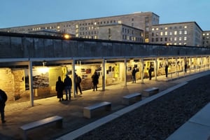 Visite privée en minibus des hauts lieux de Berlin Chauffeur et guide