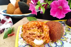 Taller de cocina siciliana en Berlín con bebidas ilimitadas