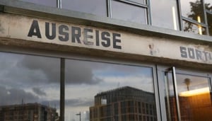 Tränenpalast - The Palace of Tears