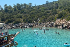 Tour della baia dell'Acquario di Bodrum con pranzo e soste per nuotare