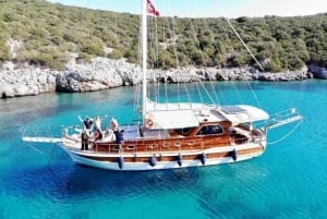 Bodrum: tour privado en goleta con almuerzo