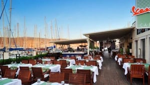 Vespa Cafe & Restaurant