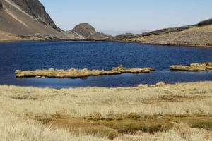 La Paz: Day tour 5000m ascent of Serranias Allminallis