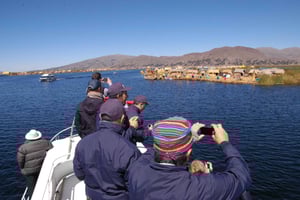 Puno: Uros & Taquile Islands heldagstur med frokost