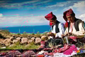 Visita el impresionante Lago Titicaca (Isla de Uros y Taquile)