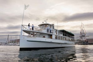 Boston Harbor: Santa Brunch Cruise