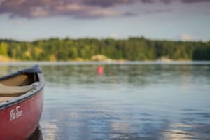 Memorial Beach: Aluguer de canoas no Lago Massapoag