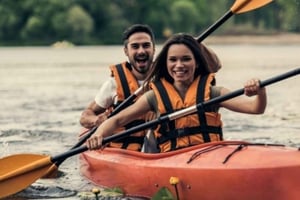 Memorial Beach: noleggio kayak singoli o tandem sul lago Massapoag