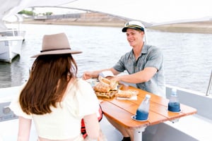 Gold Coast: Electric Picnic Boat Rental From Isle of Capri
