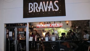 Bravas