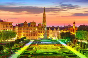 Bruselas: Christmas Market Magic Tour a pie con un lugareño