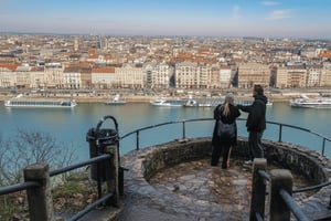 Budapest: Morgentur – fullt bypanorama og solobservasjon