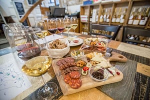 Budapest: Degustazione di vini, formaggi e salumi
