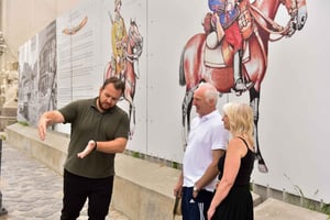 Private Buda Castle Walking Tour with Cake & Matthias Church