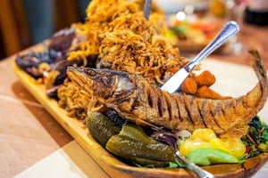 Budapest: Salainen ruokakierros historiallisessa Óbudassa + 6 maistiaista