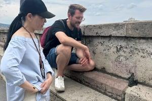 Pequeñas esculturas, grandes historias: Minigira de estatuas de Kolodko